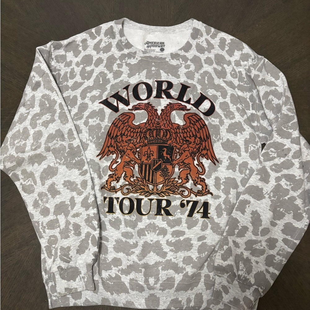 Sweatshirt size S
